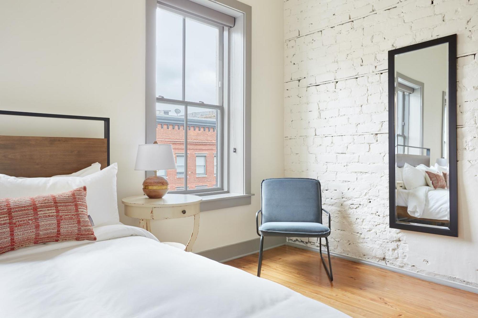 Sonder By Marriott Bonvoy The Broughton Apartments Historic District 薩凡納 客房 照片