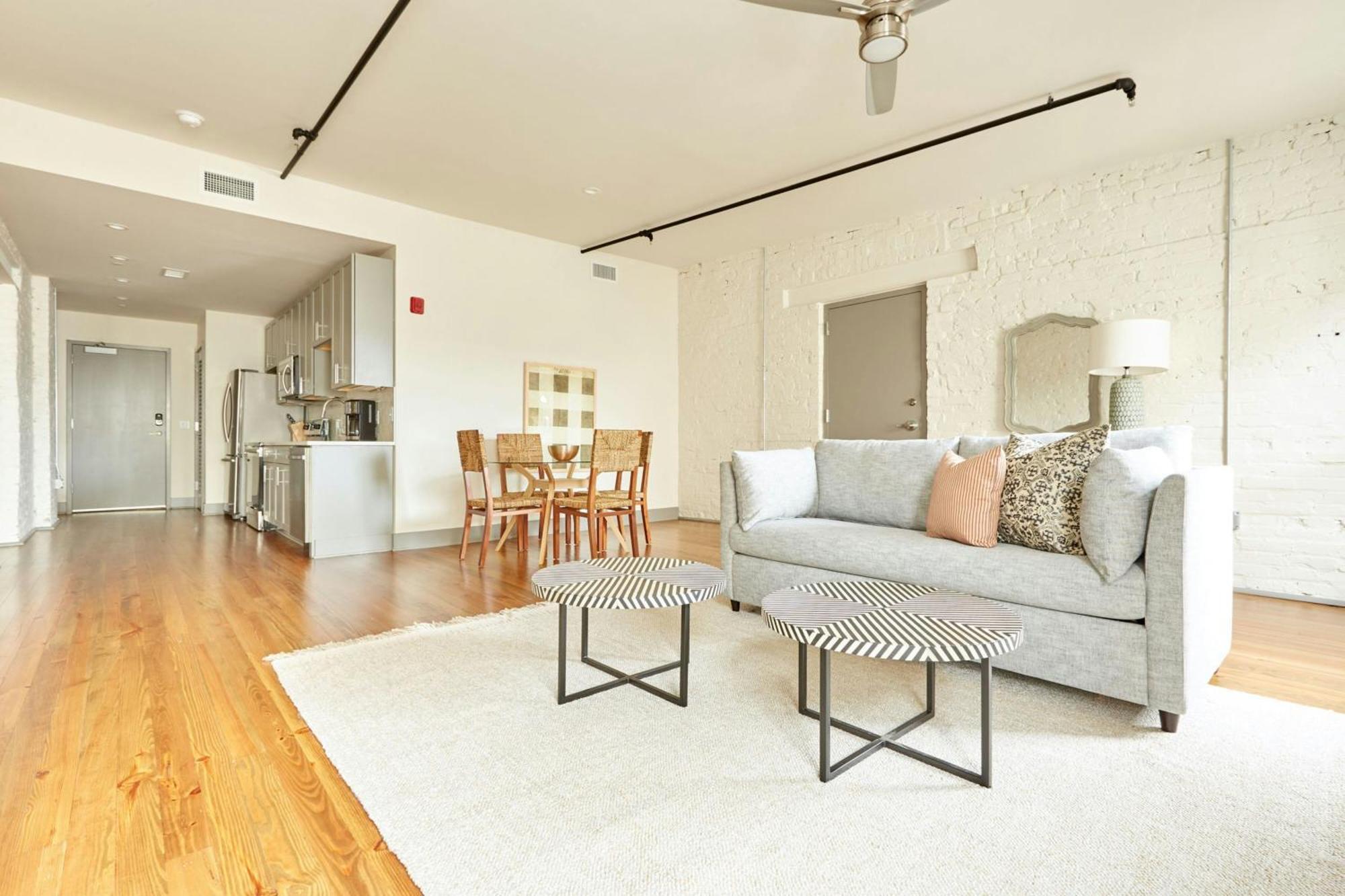 Sonder By Marriott Bonvoy The Broughton Apartments Historic District 薩凡納 外观 照片